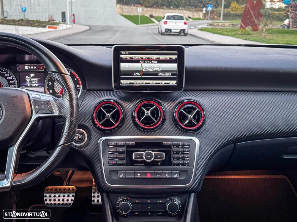 Mercedes-Benz A 45 AMG 4Matic Speedshift 7G-DCT - 21