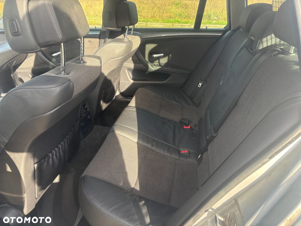 BMW Seria 5 520d Edition Exclusive - 12