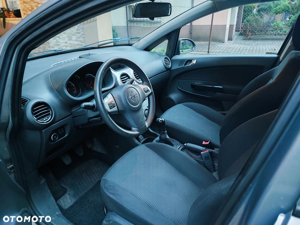 Opel Corsa 1.2 16V Essentia - 5