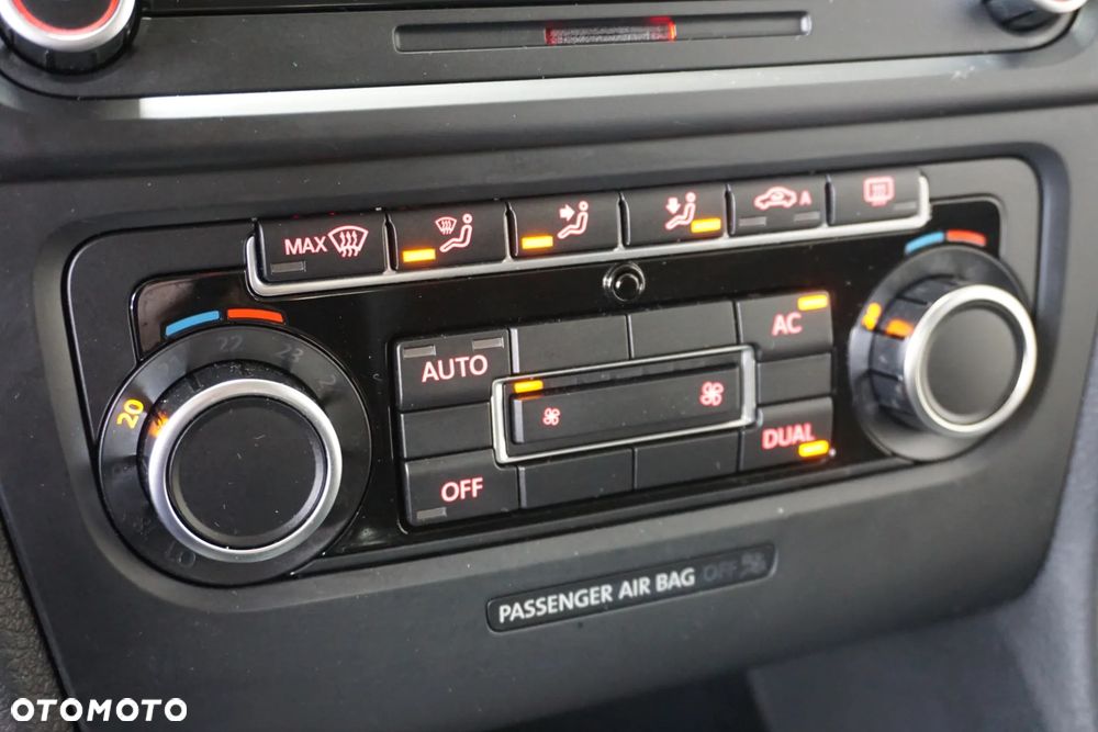 Volkswagen Golf 2.0 TDI Highline - 37