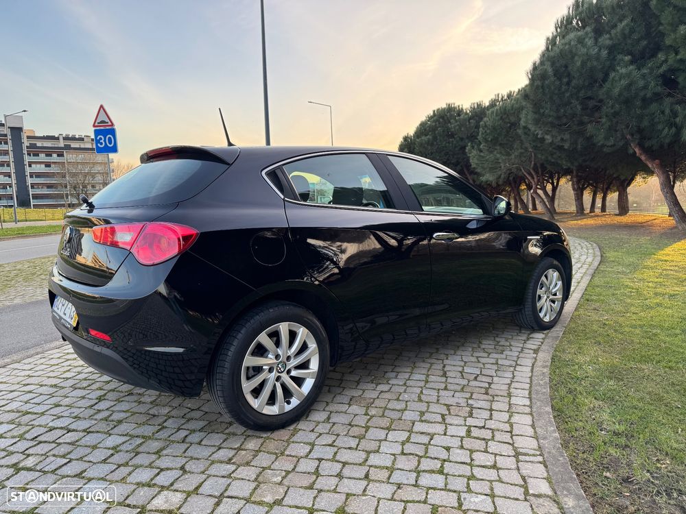 Alfa Romeo Giulietta 1.4 T M-air Distinctive - 5