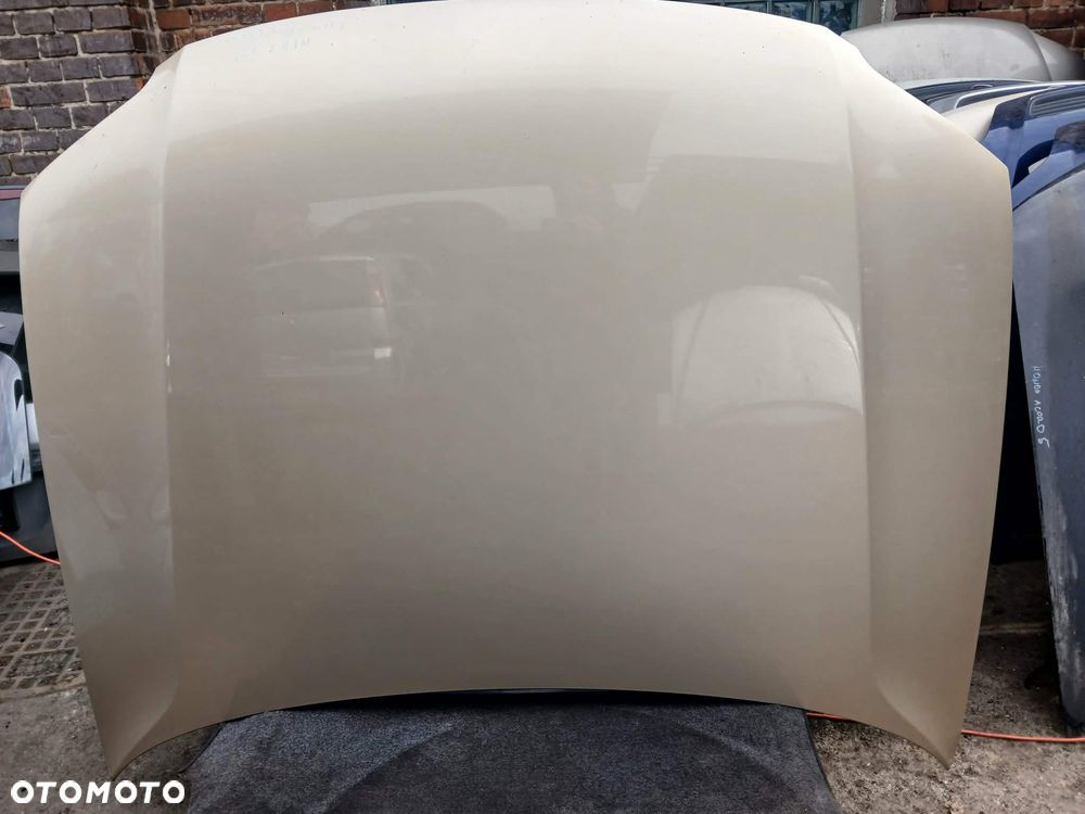 Volkswagen Passat B5 Lift Maska kod lakieru LA1W - 1