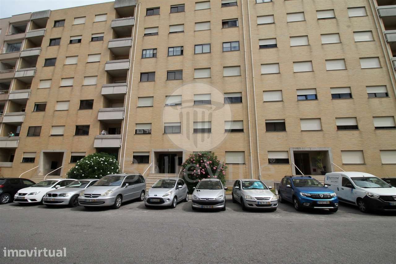 Apartamento T2, parcialmente mobilado, Lamaçães - Grande imagem: 5/60