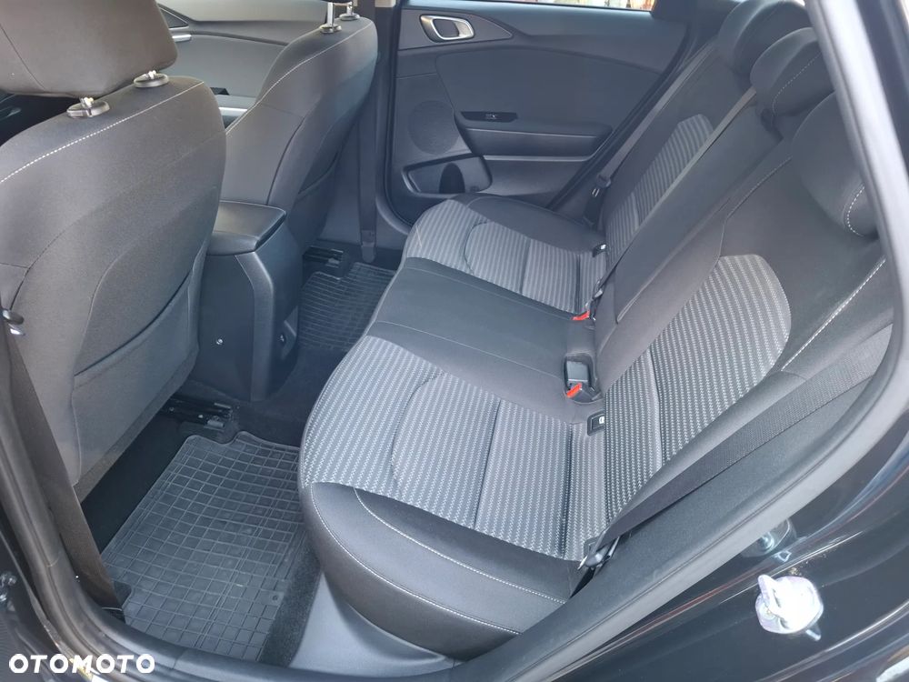 Kia Ceed 1.5 T-GDI M - 24