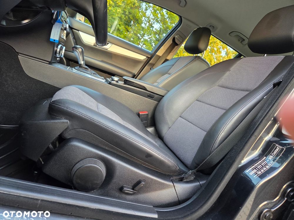 Mercedes-Benz Klasa C 200 T Kompressor Automatik Avantgarde - 24