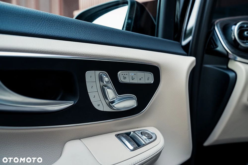 Mercedes-Benz Klasa V 300 d 4-Matic 9G-Tronic Exclusive (d³ugi) - 17