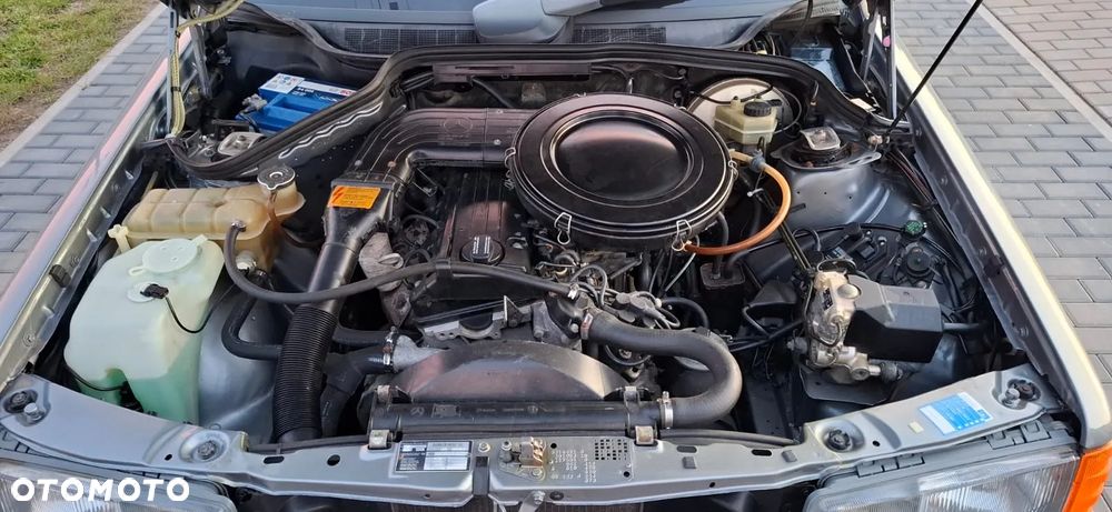 Mercedes-Benz W201 (190) - 16