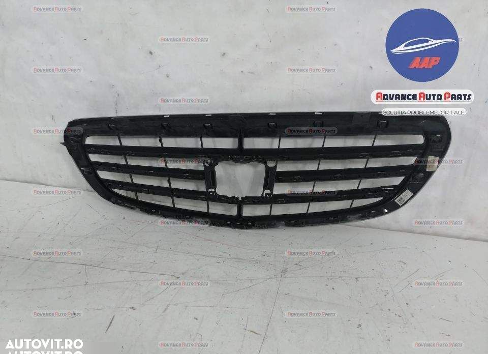 Grila Centrala Distronic Mercedes-Benz  C-Class W205/S205/C205 [2014 - - 6