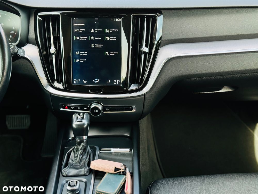Volvo V60 D3 Momentum Pro - 9
