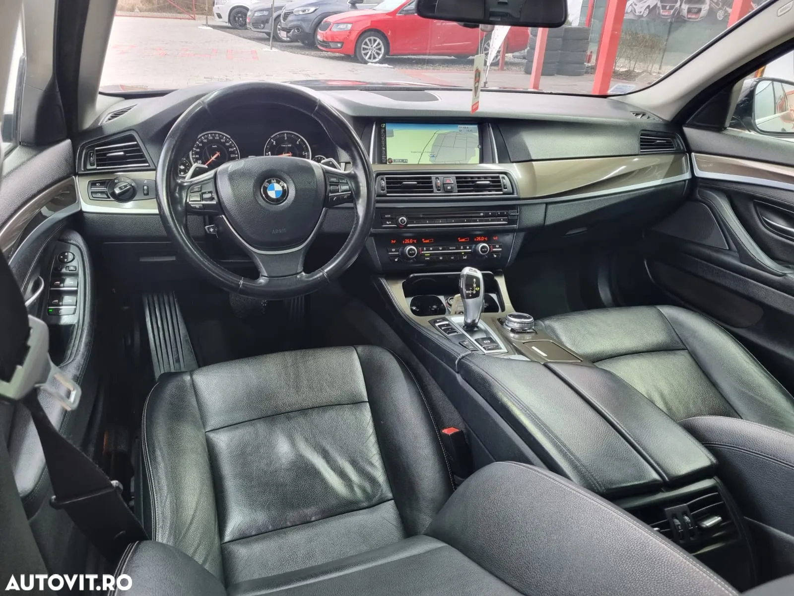 BMW Seria 5 520d xDrive - 18