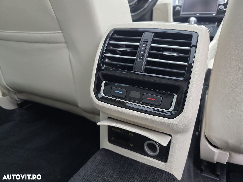 Volkswagen Passat 2.0 TDI SCR 4Motion DSG Elegance - 2