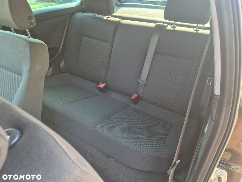 Opel Astra 1.6 Edition 111 Jahre - 12
