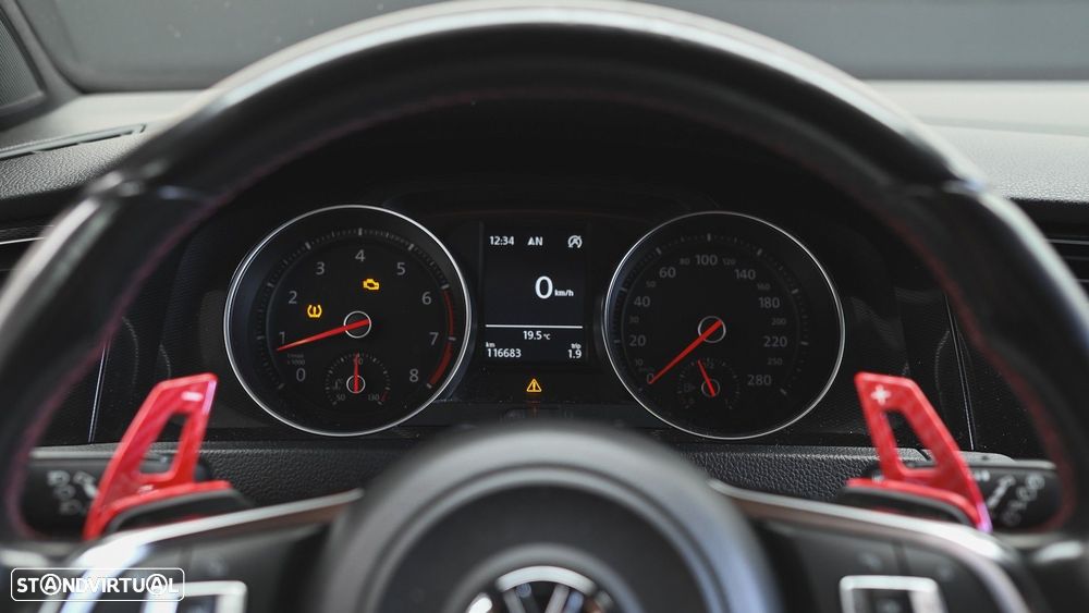 VW Golf 2.0 TSi GTi DSG - 32