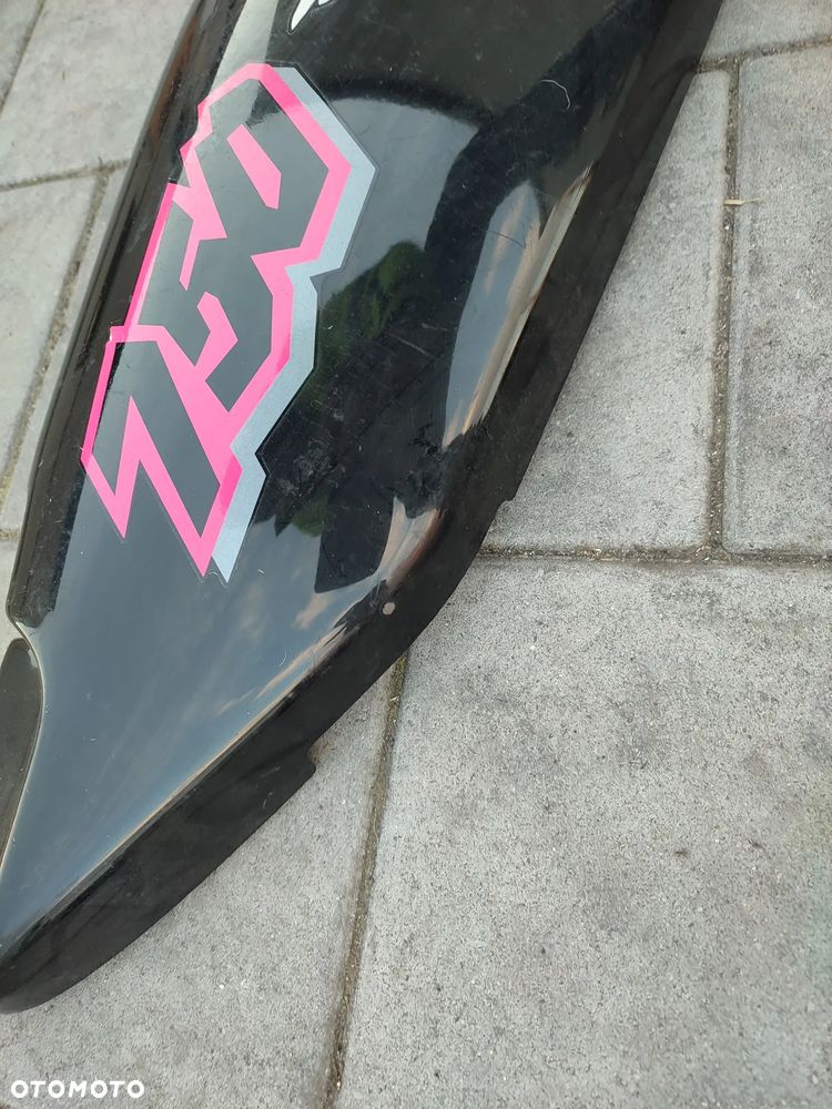 Owiewka, osłona, bok, boczek, zadupek, ogon Honda XRV 750 Africa Twin 750 - 13