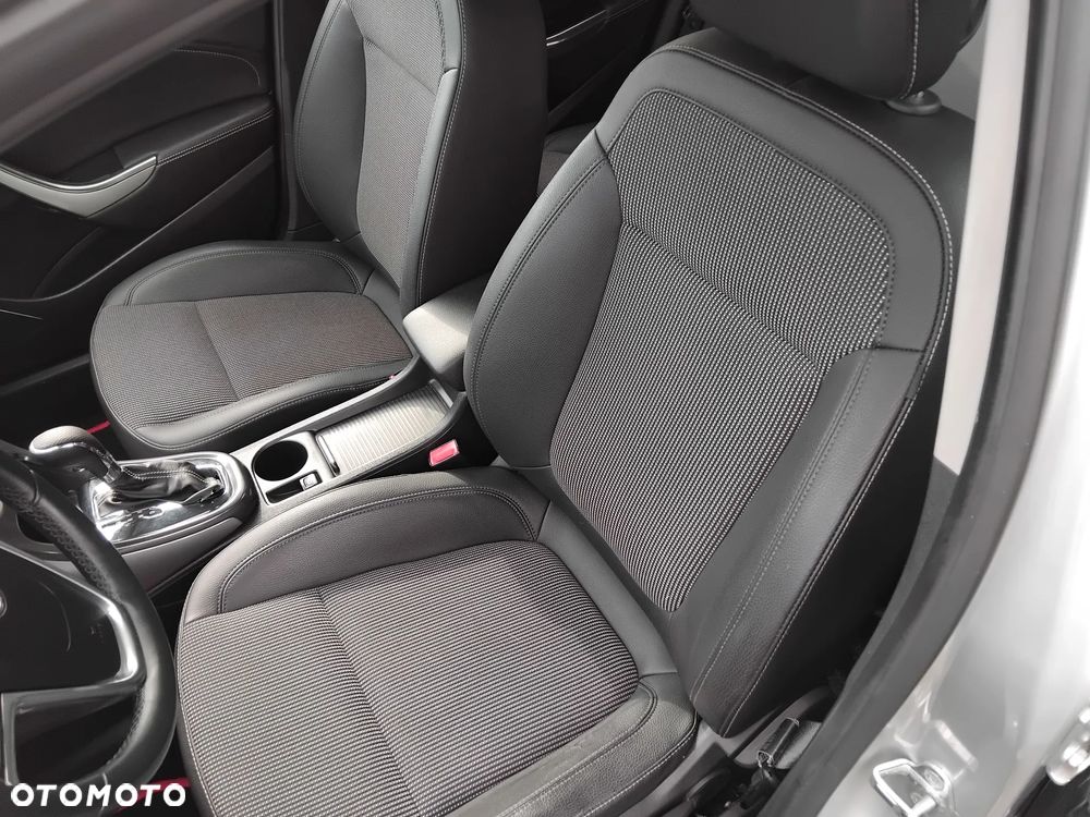 Opel Astra 1.4 Turbo 150 Jahre - 15