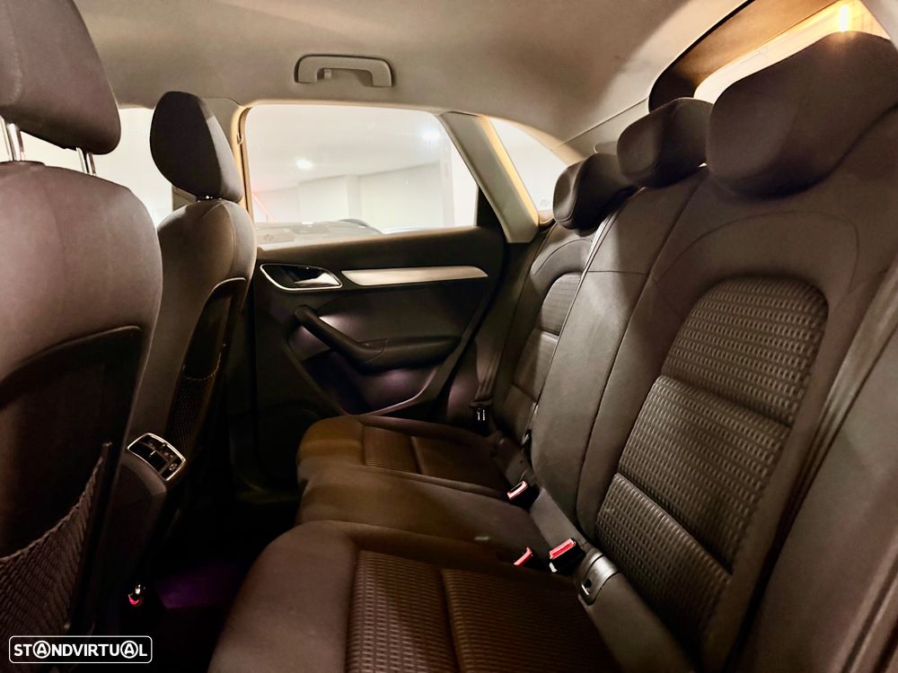 Audi Q3 2.0 TDI Design - 10