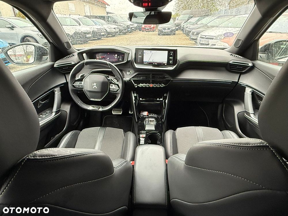 Peugeot 2008 PureTech 130 EAT8 GT Pack - 21