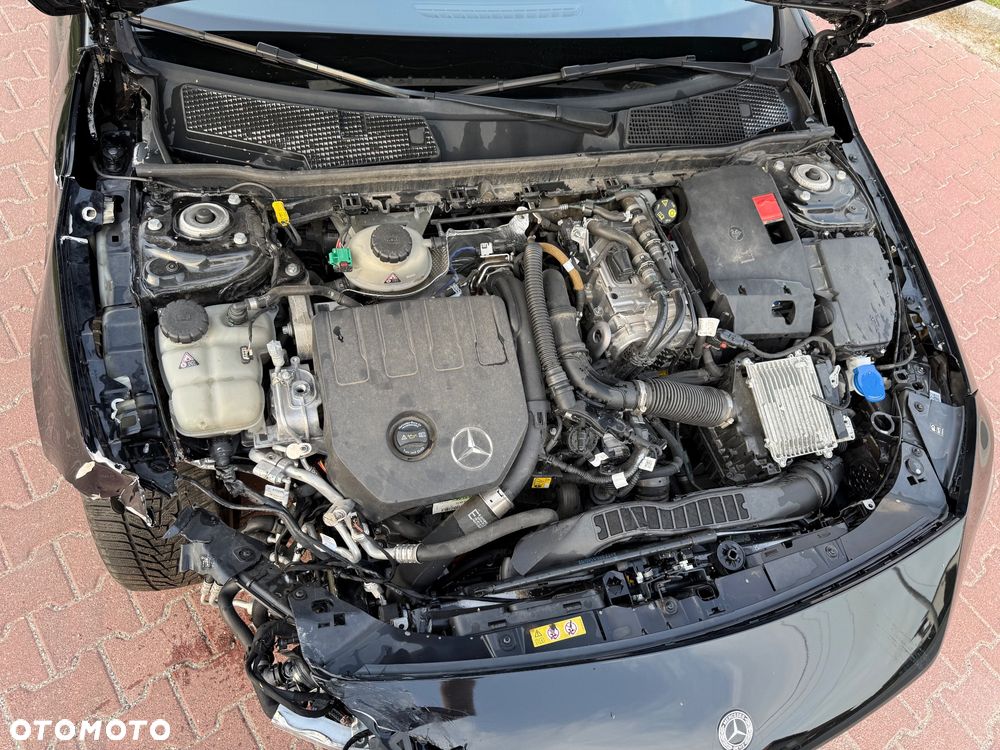 Mercedes-Benz CLA 250 e 8G-DCT AMG Line - 18