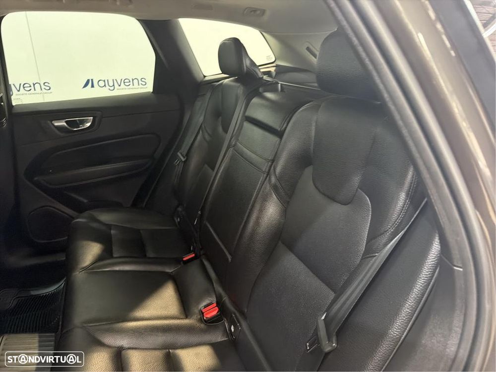 Volvo XC 60 2.0 T6 PHEV Inscription Expression AWD - 10