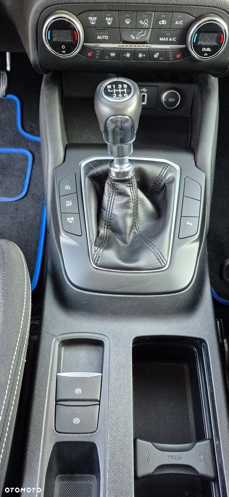Ford Focus 2.0 EcoBlue Titanium Business - 21