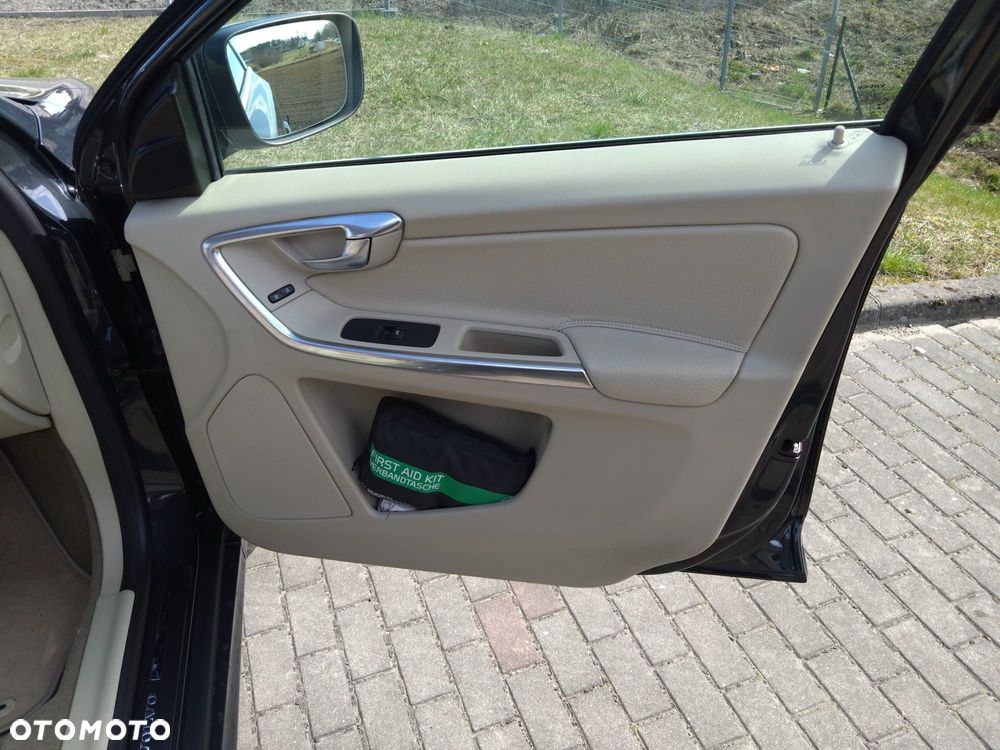 Volvo XC 60 2.4D AWD Summum - 14