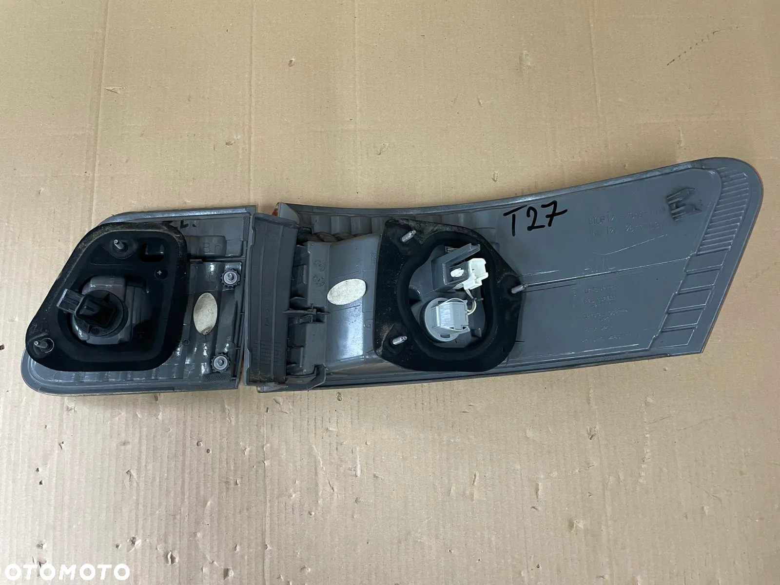 TOYOTA AVENSIS III T27 KOMBI 09-12 LAMPA LEWA TYŁ LED KOMPLET - 5