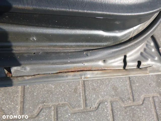 DRZWI LEWY TYŁ LEWE TYLNE KOMPLETNE TOYOTA COROLLA E12 KOMBI KOLOR 1C3 - 20