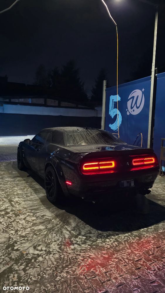 Dodge Challenger 6.4 Scat Pack - 5