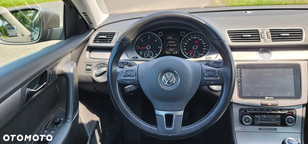 Volkswagen Passat 2.0 TDI DPF Comfortline - 13