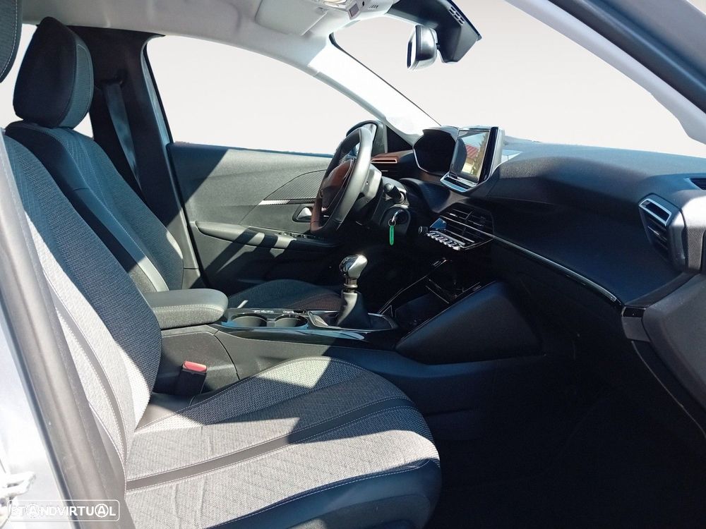 Peugeot 208 1.2 PureTech Allure - 15