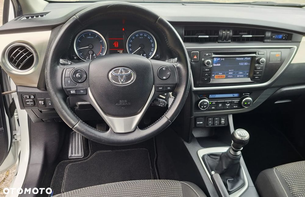Toyota Auris 1.6 Valvematic START Edition - 6