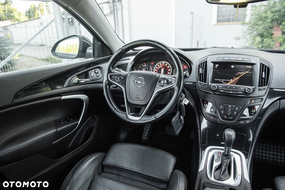 Opel Insignia - 25