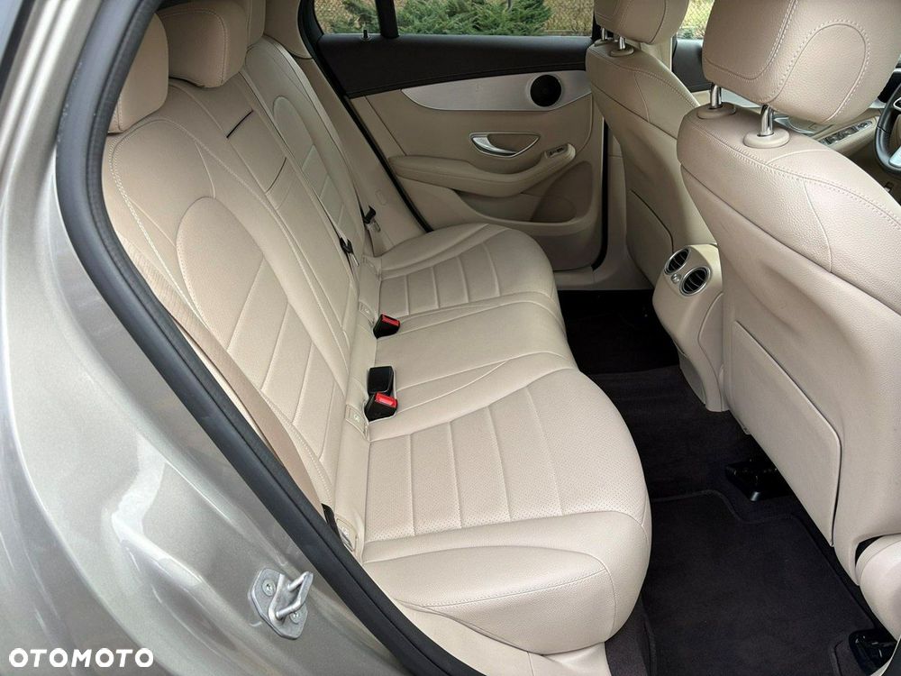 Mercedes-Benz GLC - 20