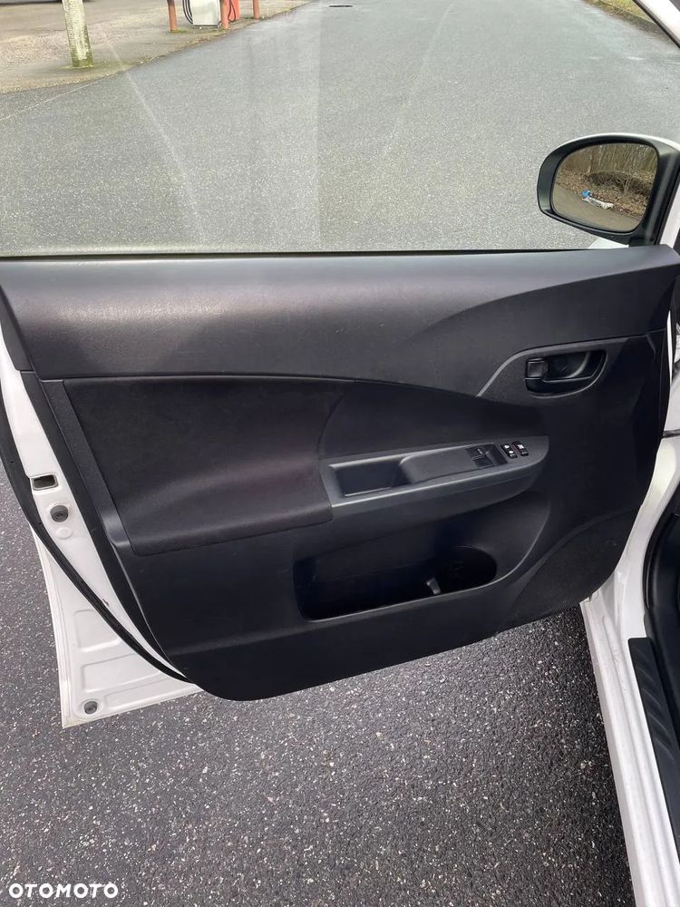 Toyota Verso S 1.4 D-4D Premium - 13
