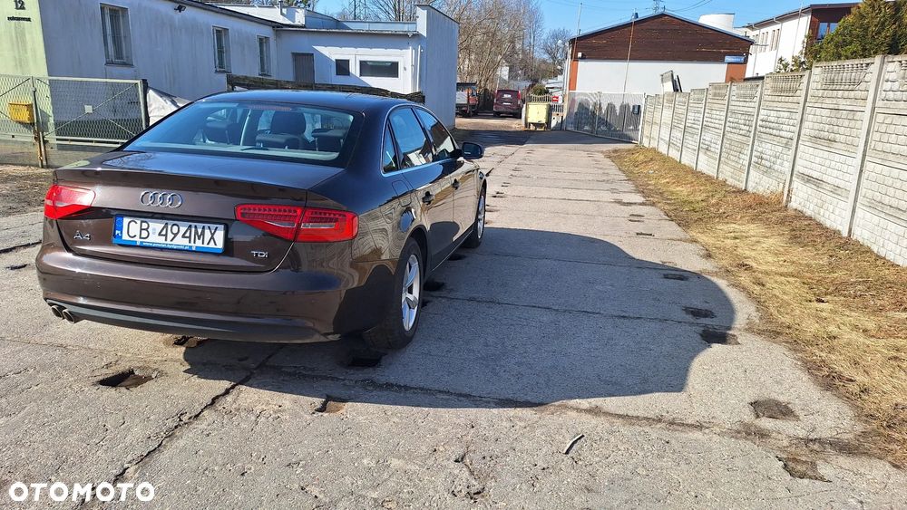 Audi A4 Limousine - 3