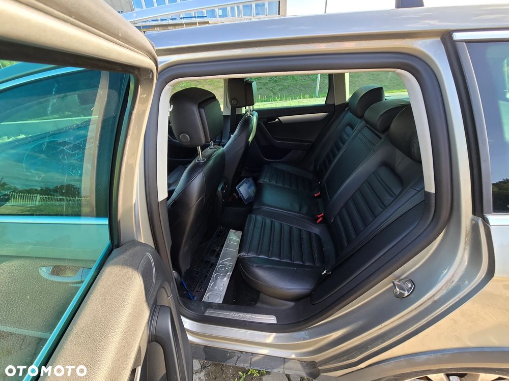 Volkswagen Passat - 15
