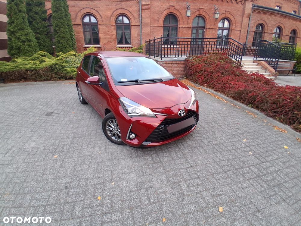 Toyota Yaris 1.5 Premium - 10