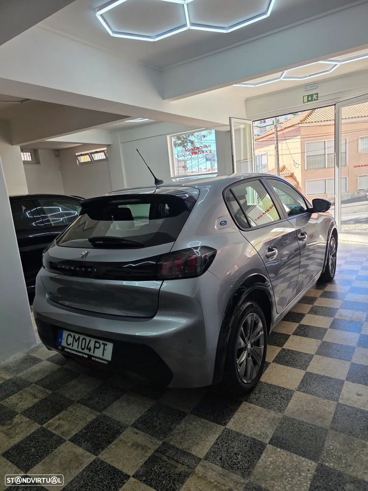 Peugeot e-208 - 5