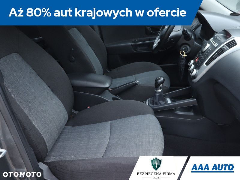 Kia Ceed - 11