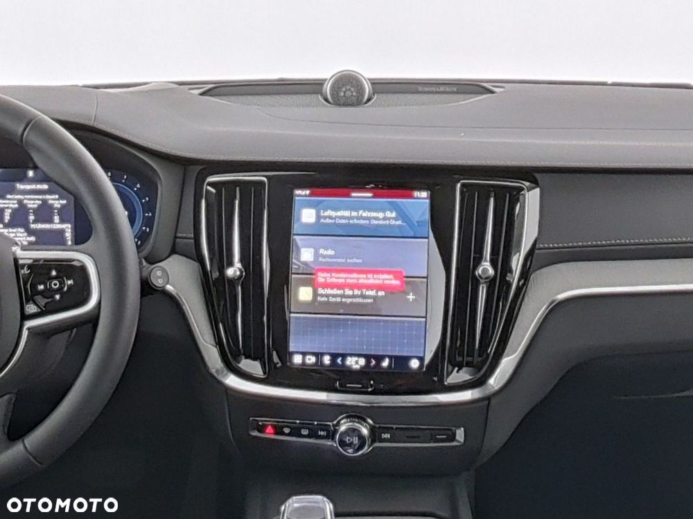 Volvo V60 B4 B DKG Ultra Dark - 15