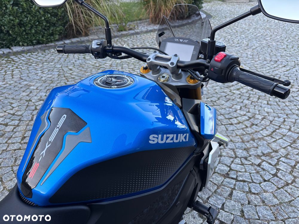 Suzuki GSX - 21