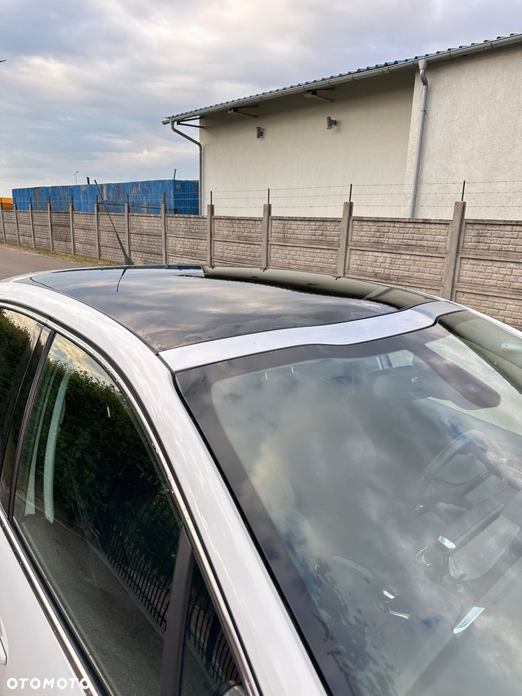 Peugeot 208 1.2 PureTech Allure - 17