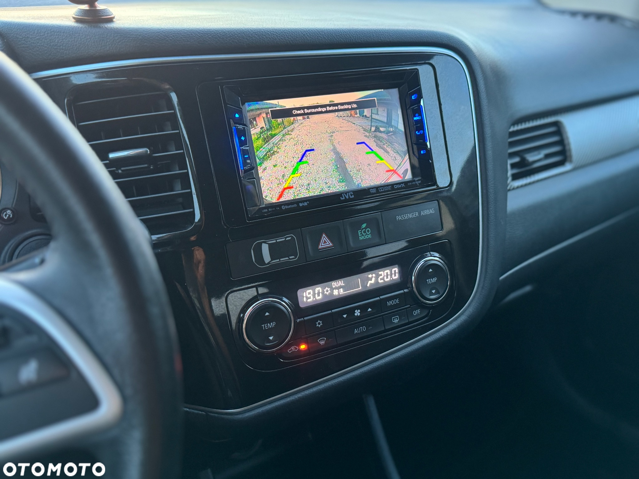 Mitsubishi Outlander 2.0 Intense 2WD - 25