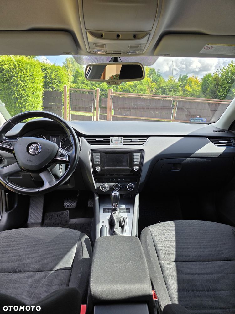 Skoda Octavia 1.4 TSI Elegance DSG - 11