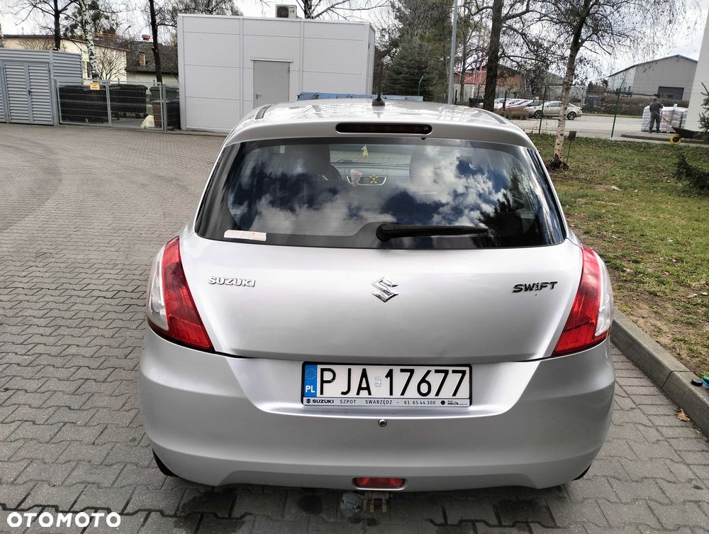 Suzuki Swift - 3