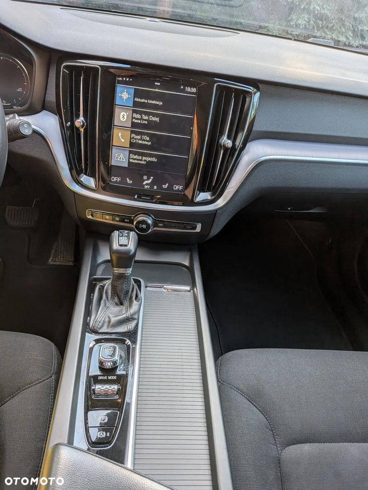 Volvo V60 D4 Momentum - 34