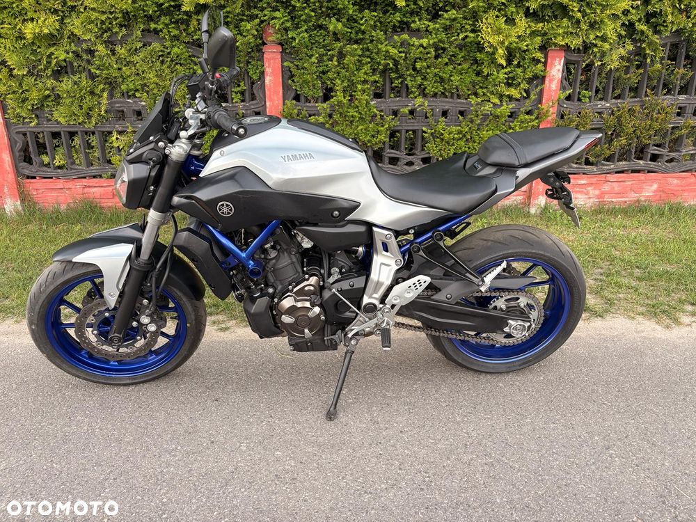 Yamaha MT - 2