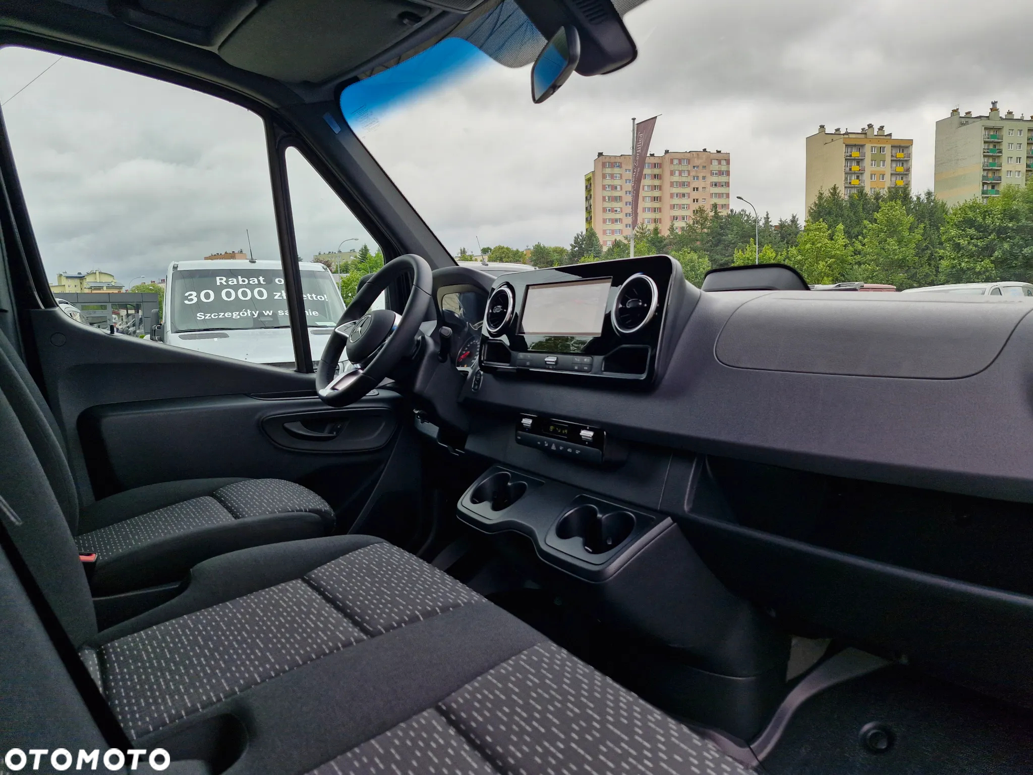 Mercedes-Benz Sprinter - 17