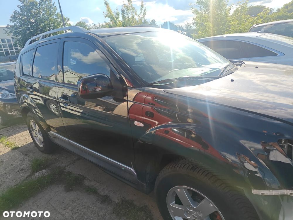 Mitsubishi Outlander 2.0 DID Intense - 2