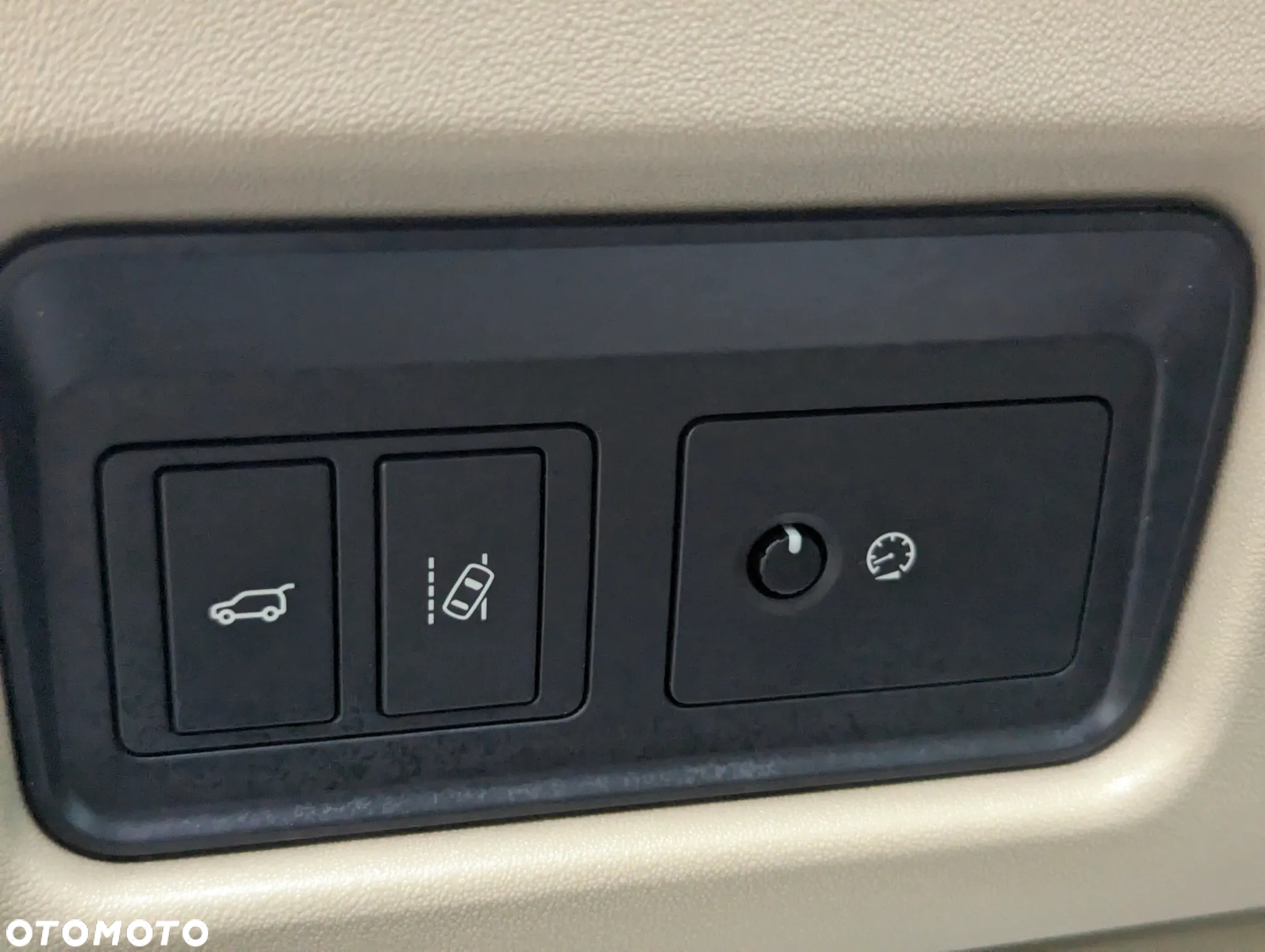 Land Rover Discovery Sport - 23